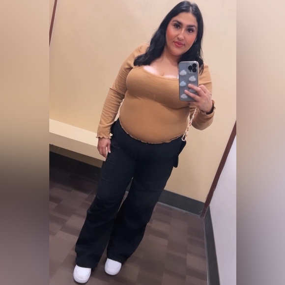 Meet your Posher, Janet - Picture 8 of 8